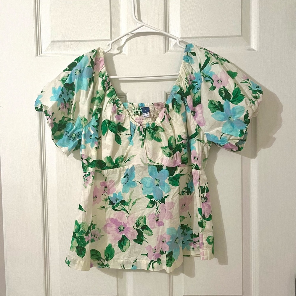 White and Green Floral Puff Sleeve Blouse